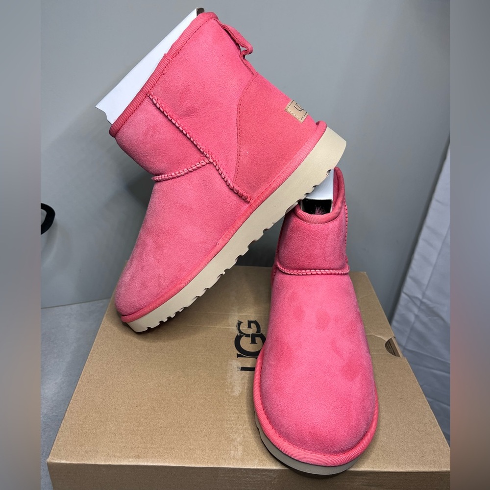 UGG Classic Mini II Winter Boots Pink Suede Women's Size 9 NIB